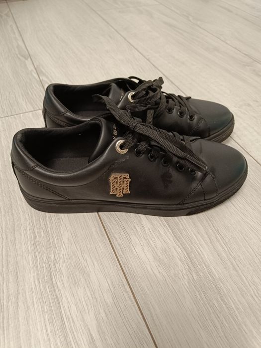Sprzedam buty damskie Tommy Hilfiger