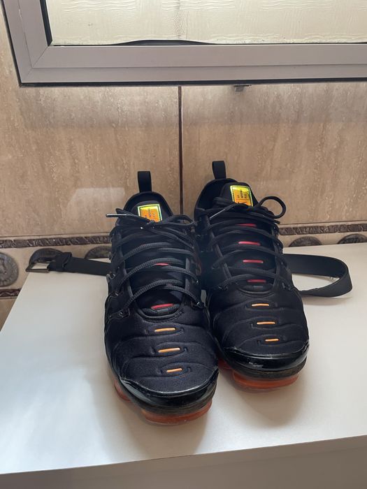 VaporMax Plus Magma