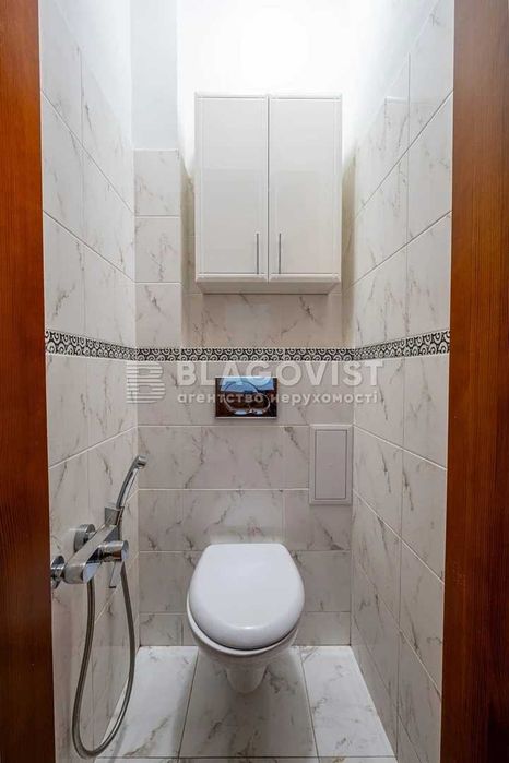 Хрещатик 15 Городецького Заньковецької  Пасаж 3К/72м2