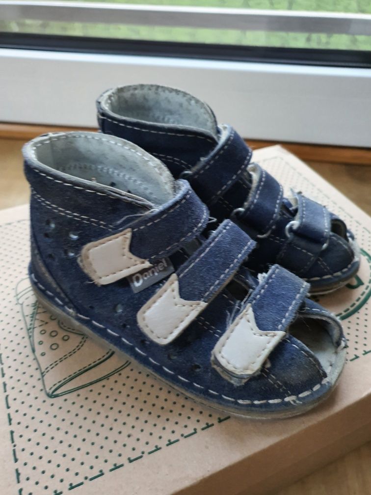 Buty Daniel rozmiar 22 granatowe