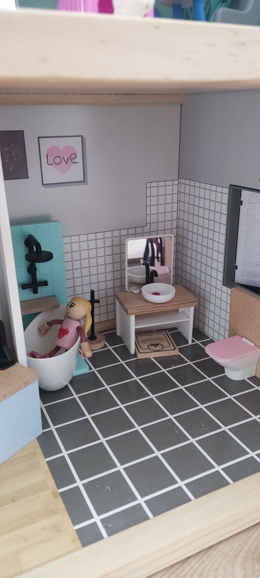 Domek dla lalek playtive lidl z dodatkowymi akcesoriami