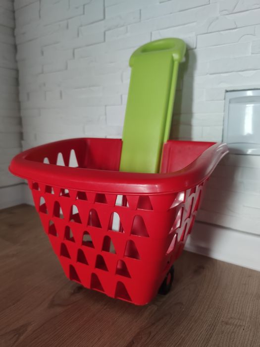 Zabawkowy wózek do sklepu