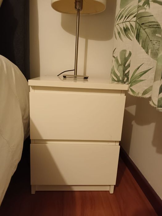 Mesa cabeceira malm branca