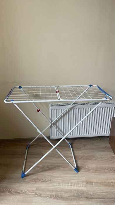 Сушарка для одягу та білизни