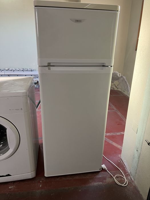 Maquina de lavar roupa whirlpool e frigorifico Zanussi
