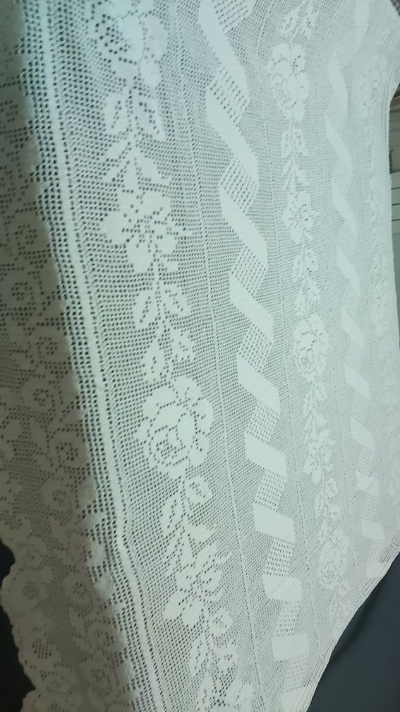 Colcha em renda feita à mão