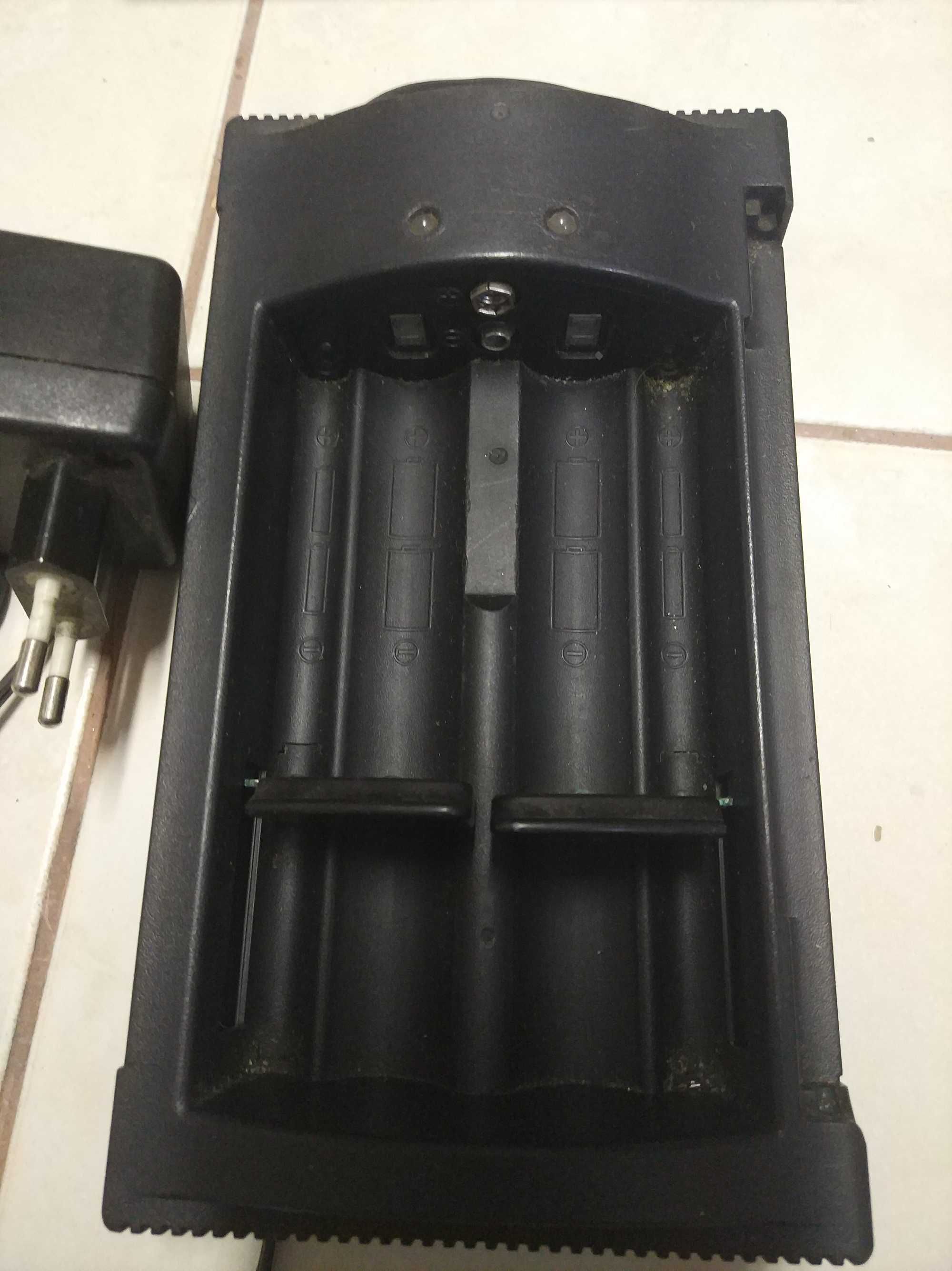 Panasonic BQ-4FE, ładowarka akumulatorków AA, AAA, 9V, C/D, uszkodzona