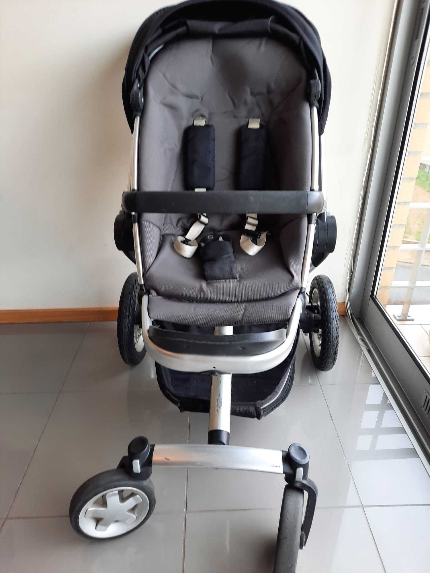 Carrinho Quinny + Ovo Maxi Cosi