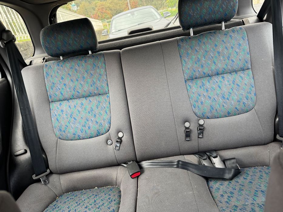 Nissan almera 1.4 SR