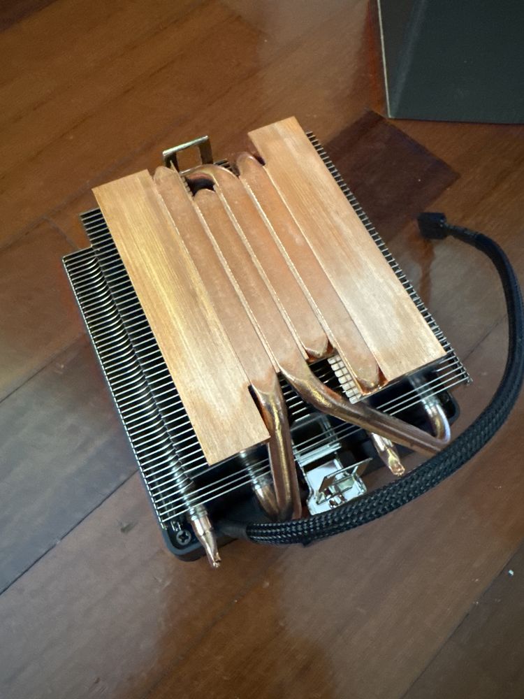 Dissipador Cooler AMD + Ventoinha RGB AMD - NOVO
