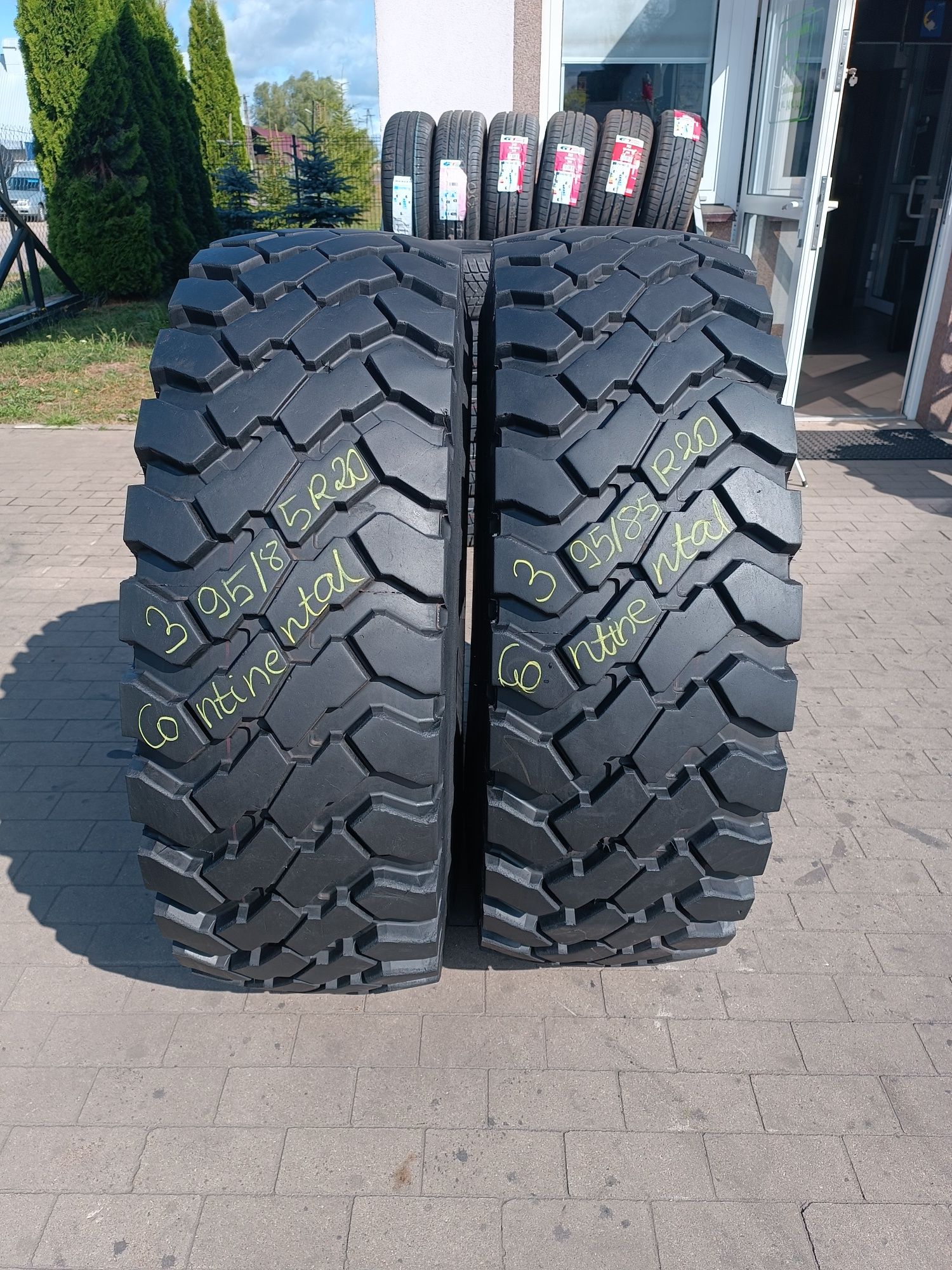 395/85R20 Continental HSC