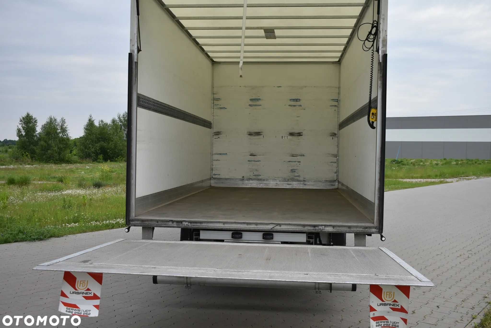 Wywóz mebli gabarytów odpadów oprożnianie mieszkań garaży transport