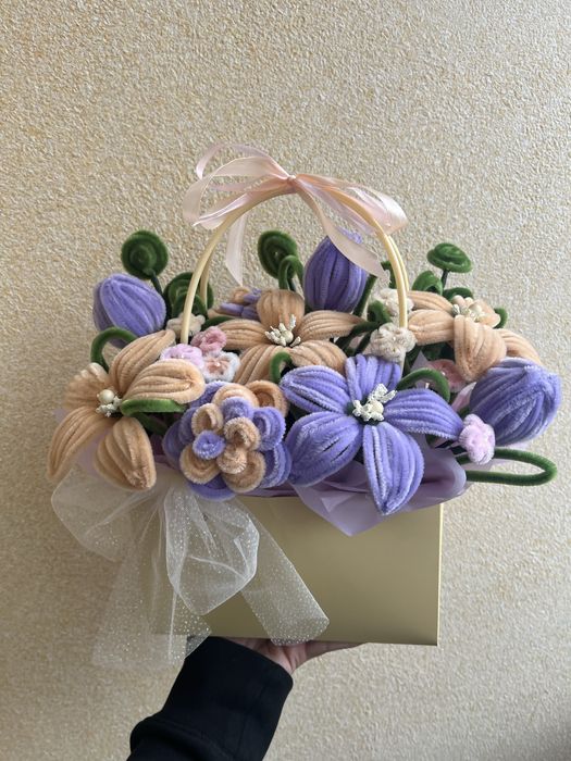 Фантастичний букет з синельного дроту