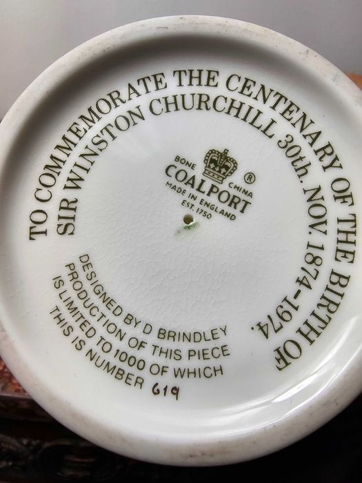 Coalport kielich porcelana" "100stu lecie urodzin Churchill'a" 11 cm