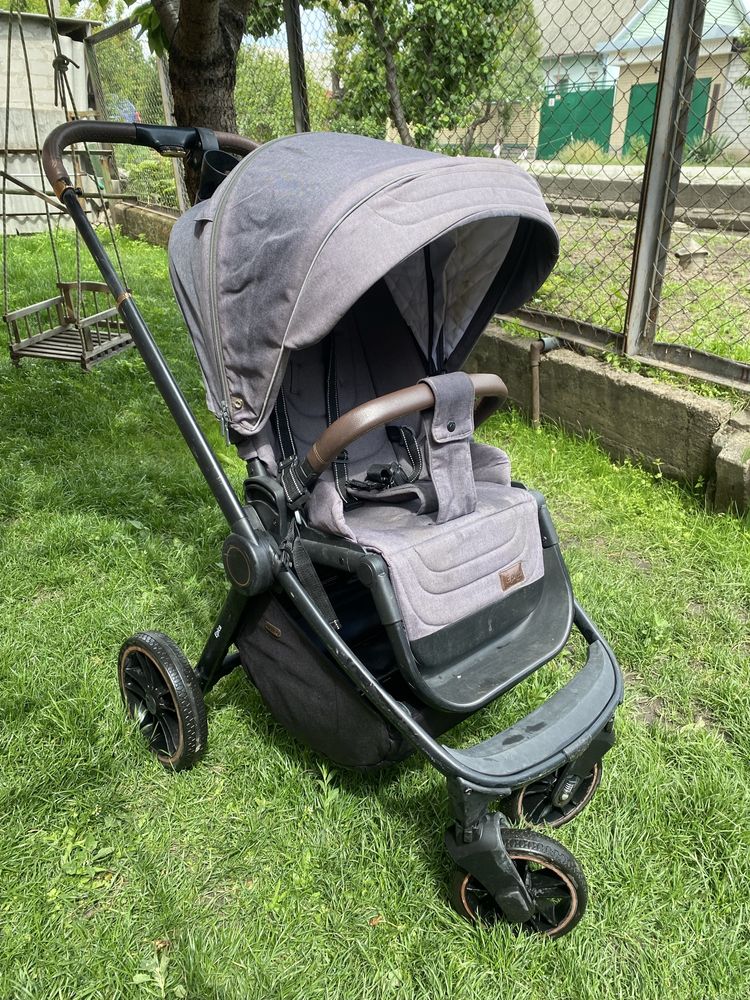 Коляска прогулка carrello epika