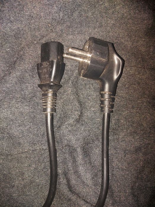 кабель для подключения компьютера,принтера и.т.д.