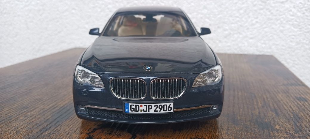 BMW F02 750Li Kyosho