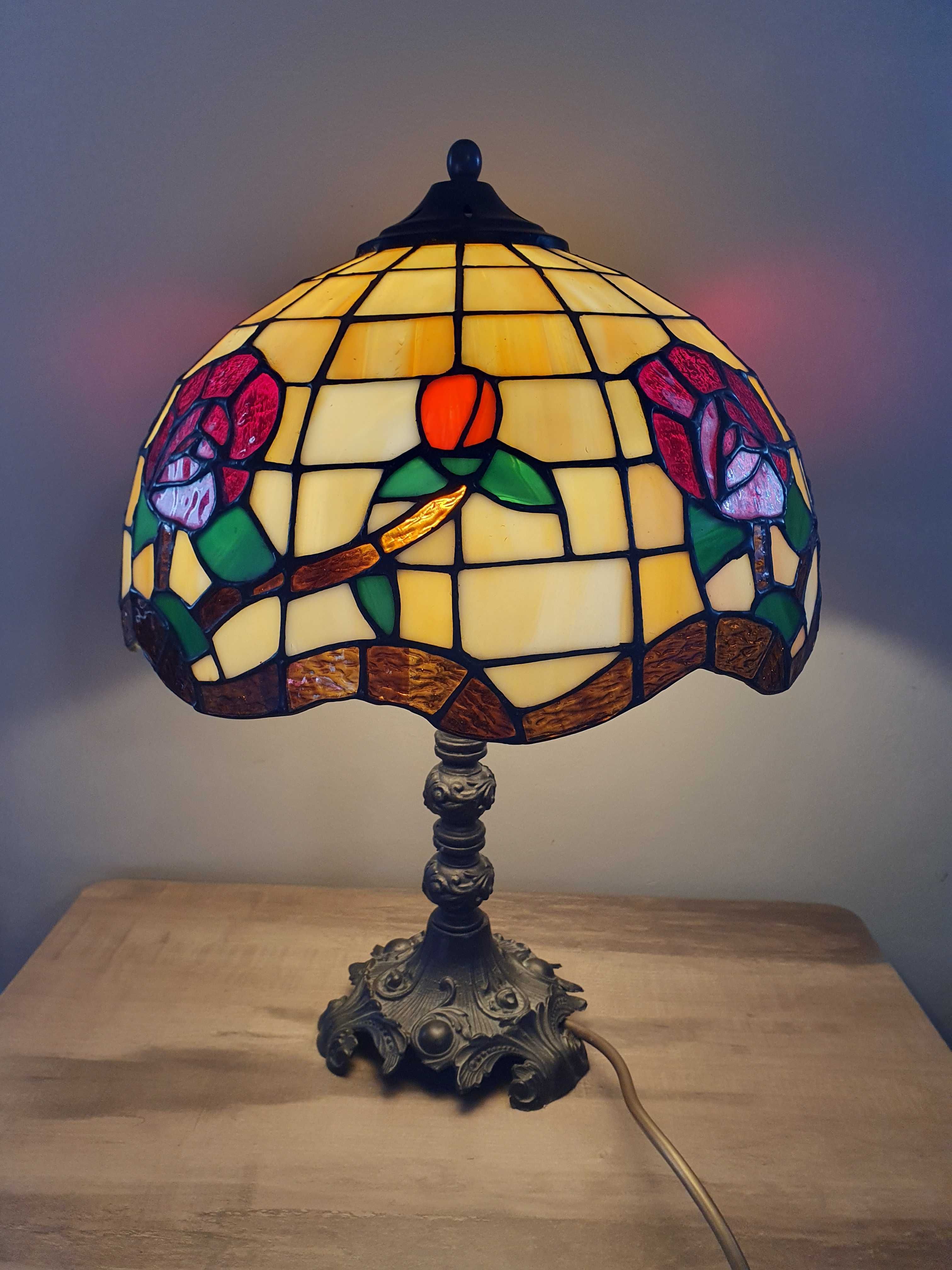Lampa w stylu Tiffany