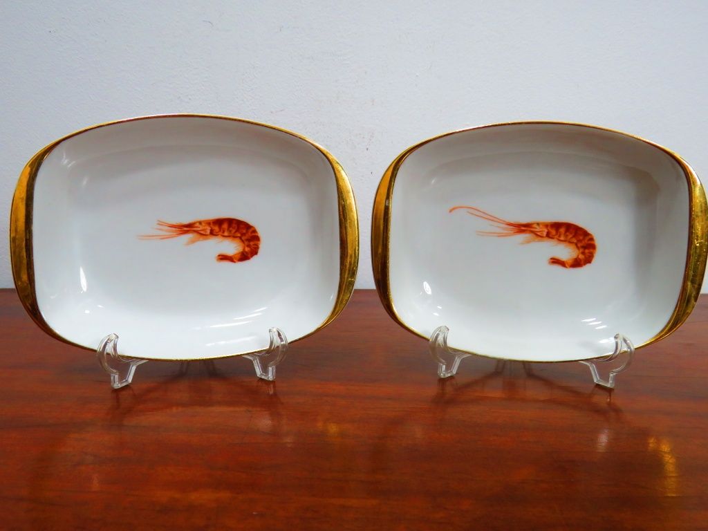 Duas tacinhas Marisco.