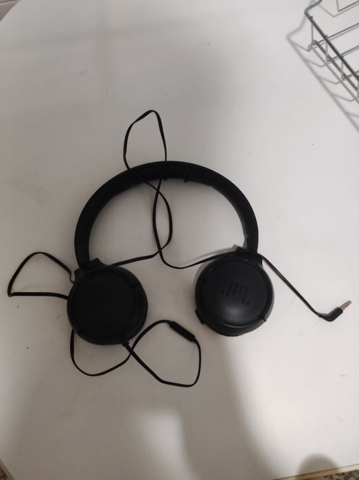 Auscultadores com fio JBL Tune 500