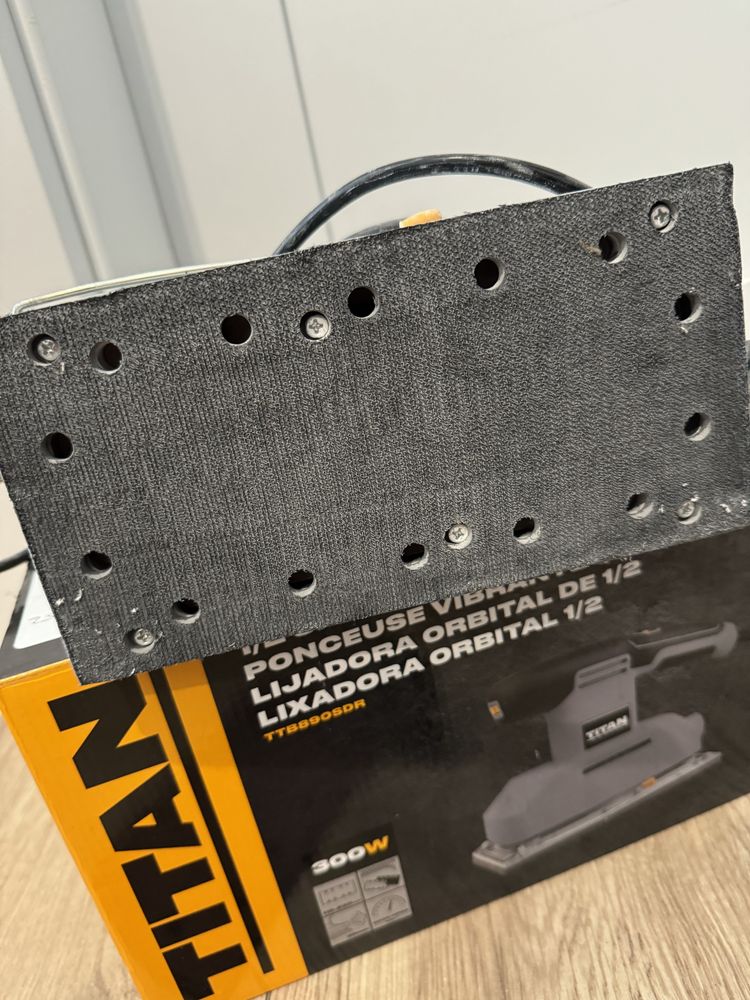 Prostokątna szlifierka oscylacyjna Titan 300W