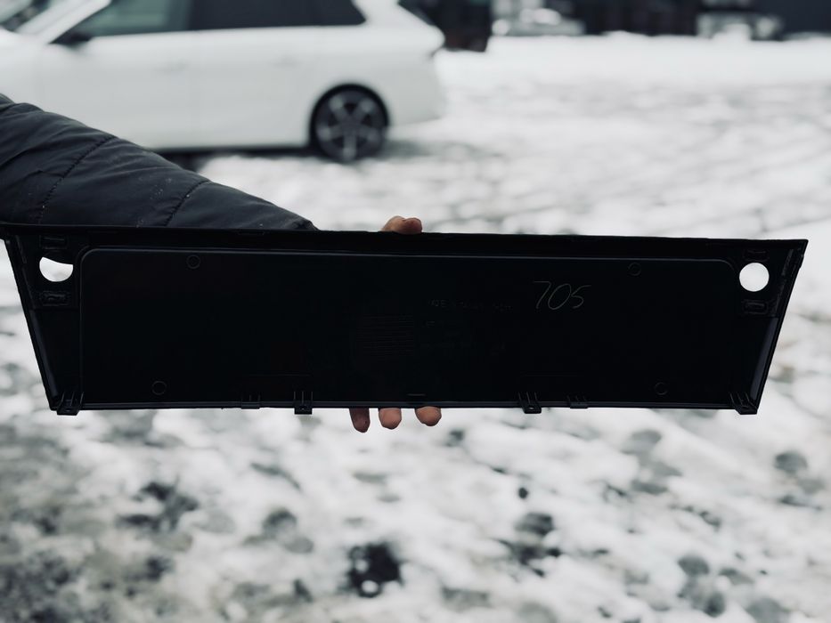 Рамка номера Ауді А6 С6 під партроник Audi A6 C6 авторозборка