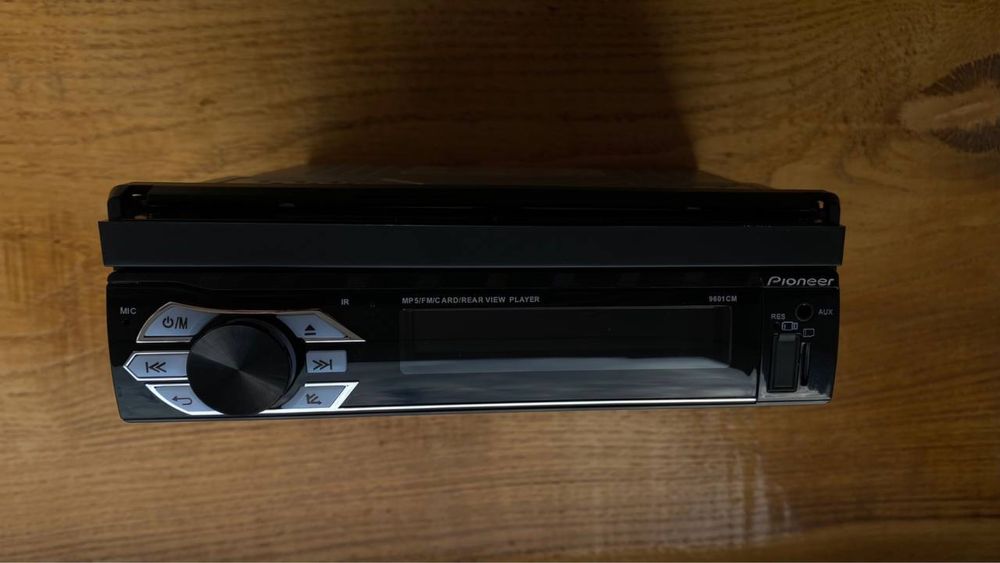 Автомагнітола 1 DIN 9601