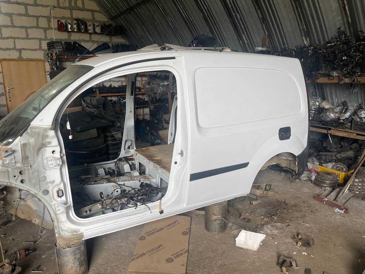 Бочина Renault Kangoo Рено Кенго 2/3 ситан разборка кузов запчасти