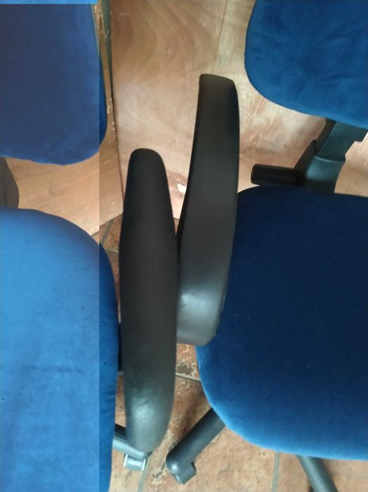 компьютерное офисное кресло новая велюровая обивка