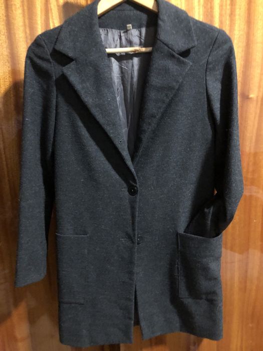 Conjunto mini saia casaco comprido, com botões usado