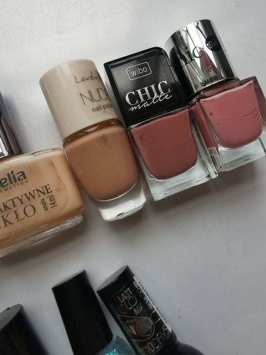 Zestaw lakierów do paznokci 11szt