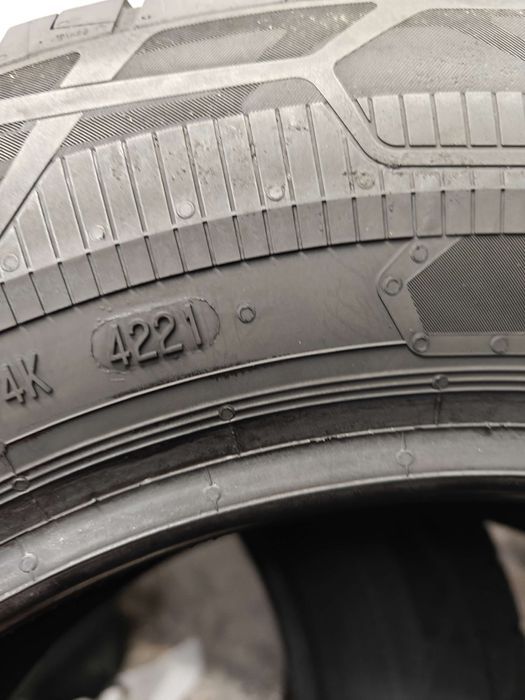 4x 215/65R15C opony letnie Continental 6,8mm 2021 (N136)