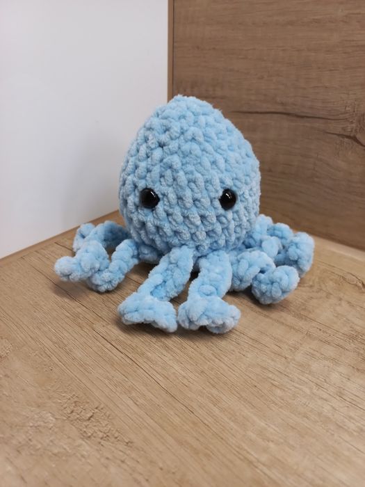 Ośmiorniczka ośmiornica meduza maskotka pluszak na szydełku szydełko