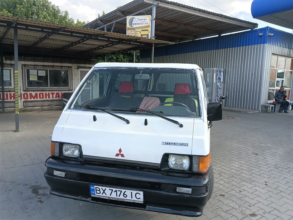 Mitsubishi L300 газ/бензин