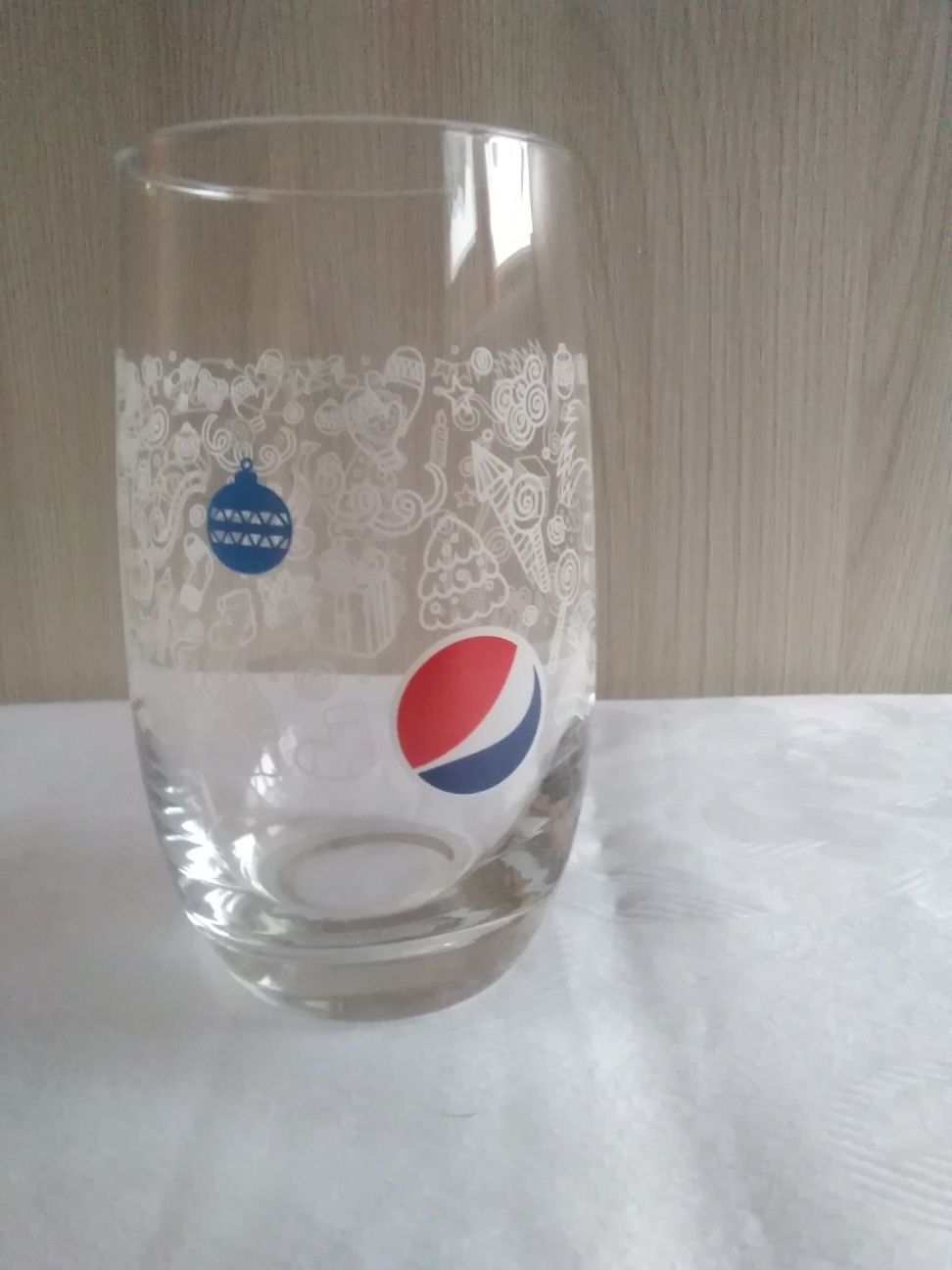 Szklanki pepsi w ładnym opakowaniu