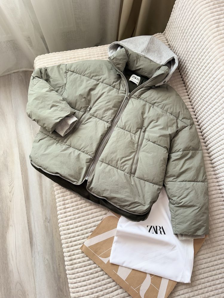 Куртка від Zara/куртка-пуффер S/36 mex.26 оливка