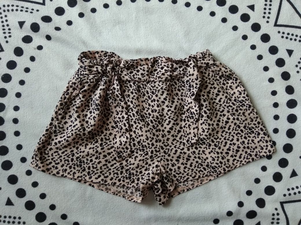 Spodenki szorty panterka centki 116 Primark