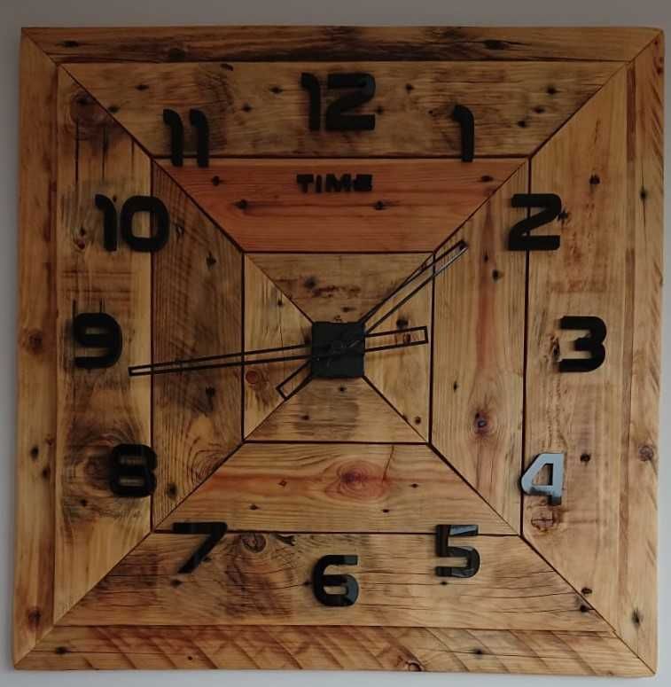 Zegar współczesny loftowy drewniany duży z desek z palet