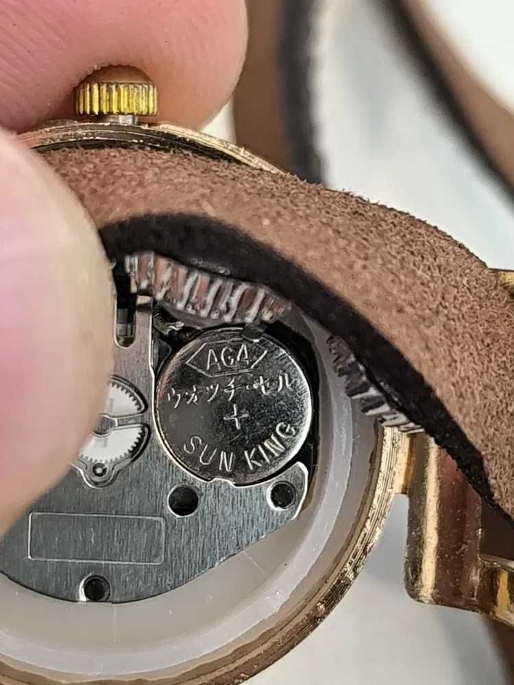 Pulseira com relógio e brilhantes