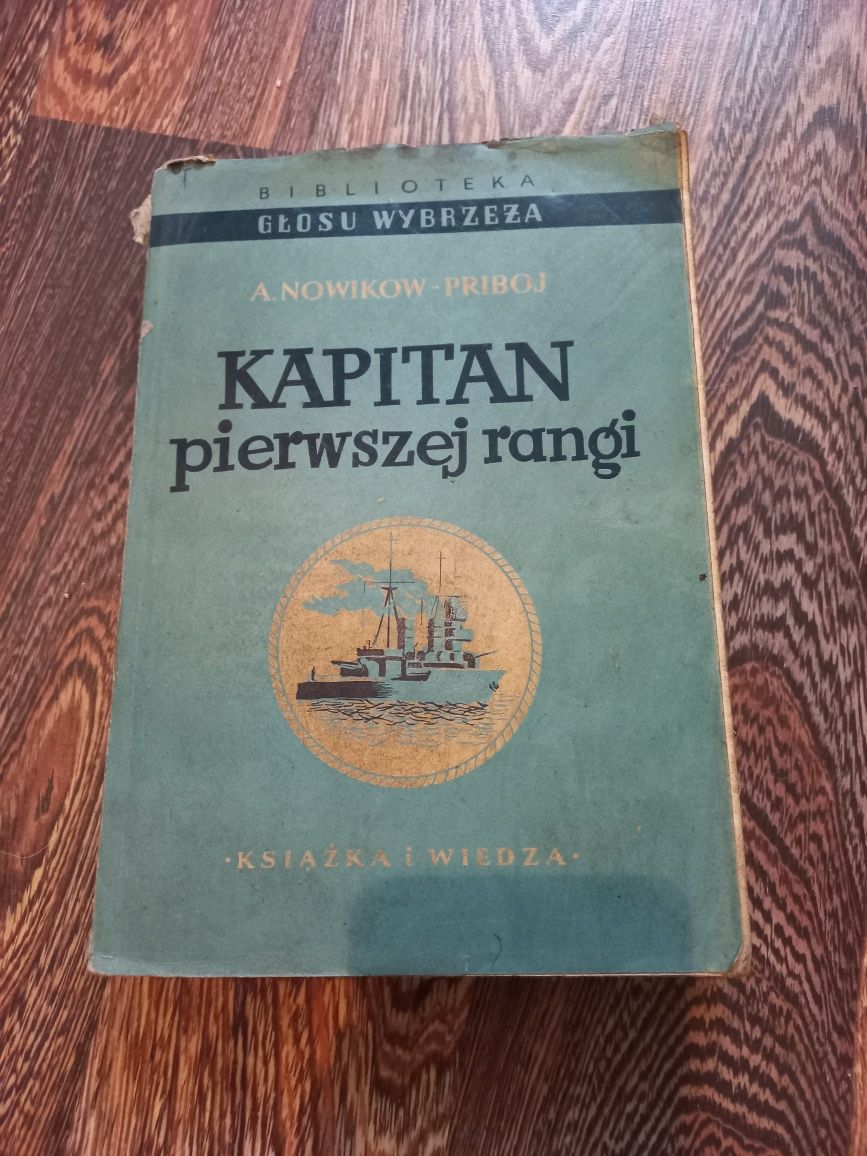 Książka kapitan pierwszej rangi