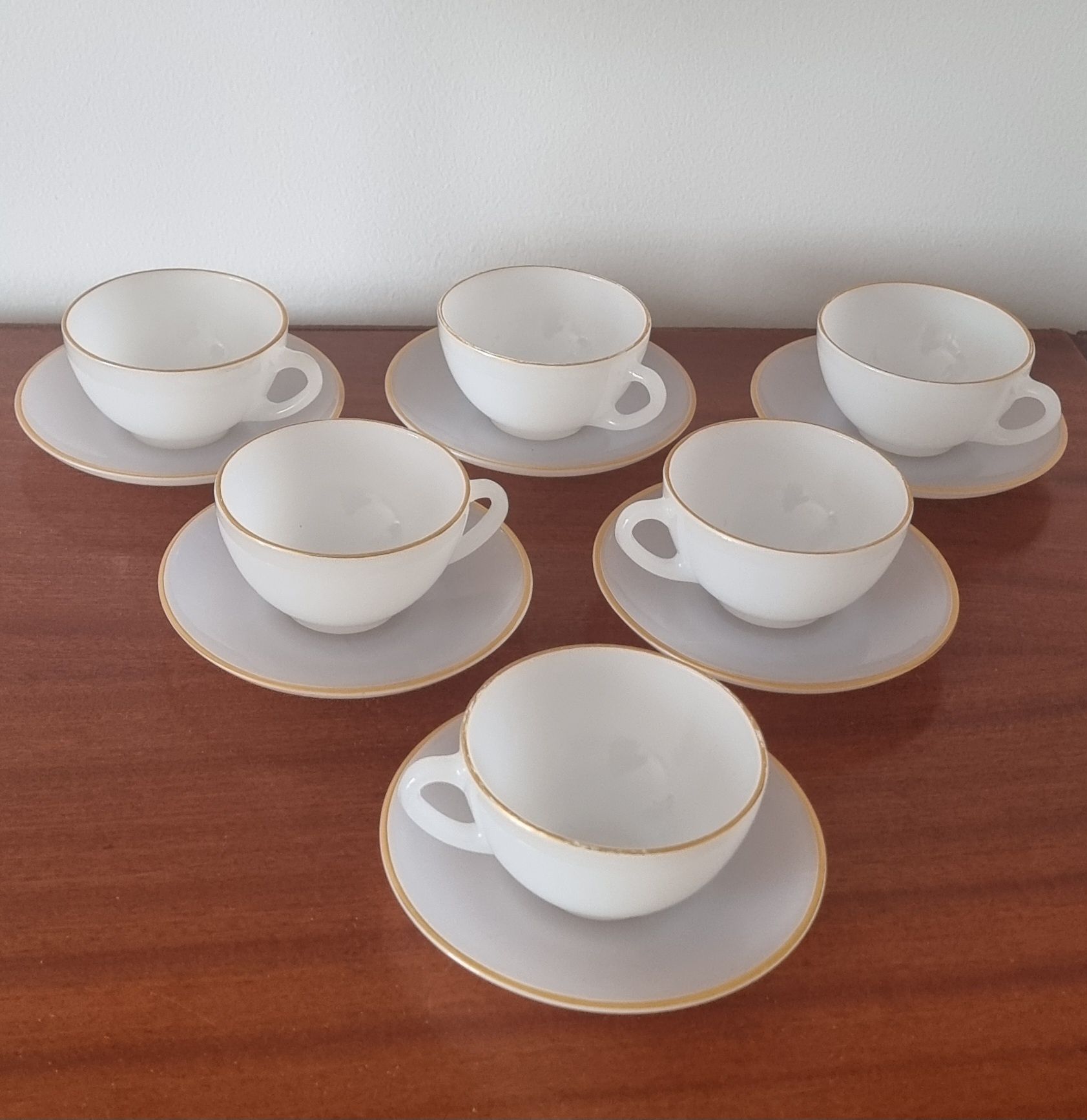 Serviço de café branco