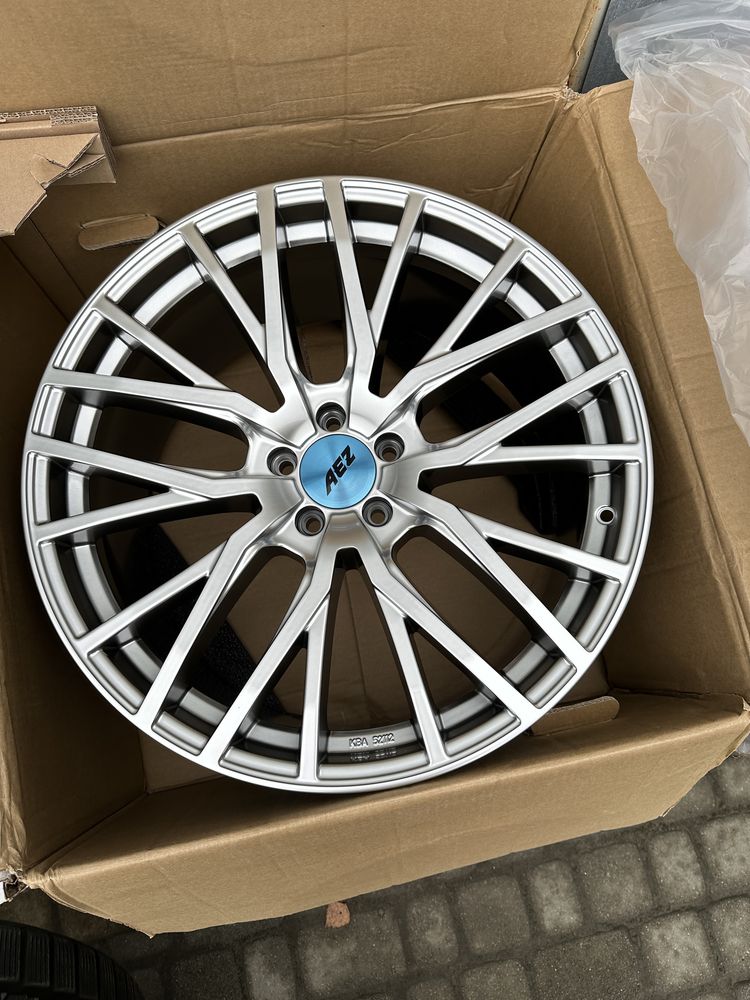 Диски 5x112 R21 AEZ