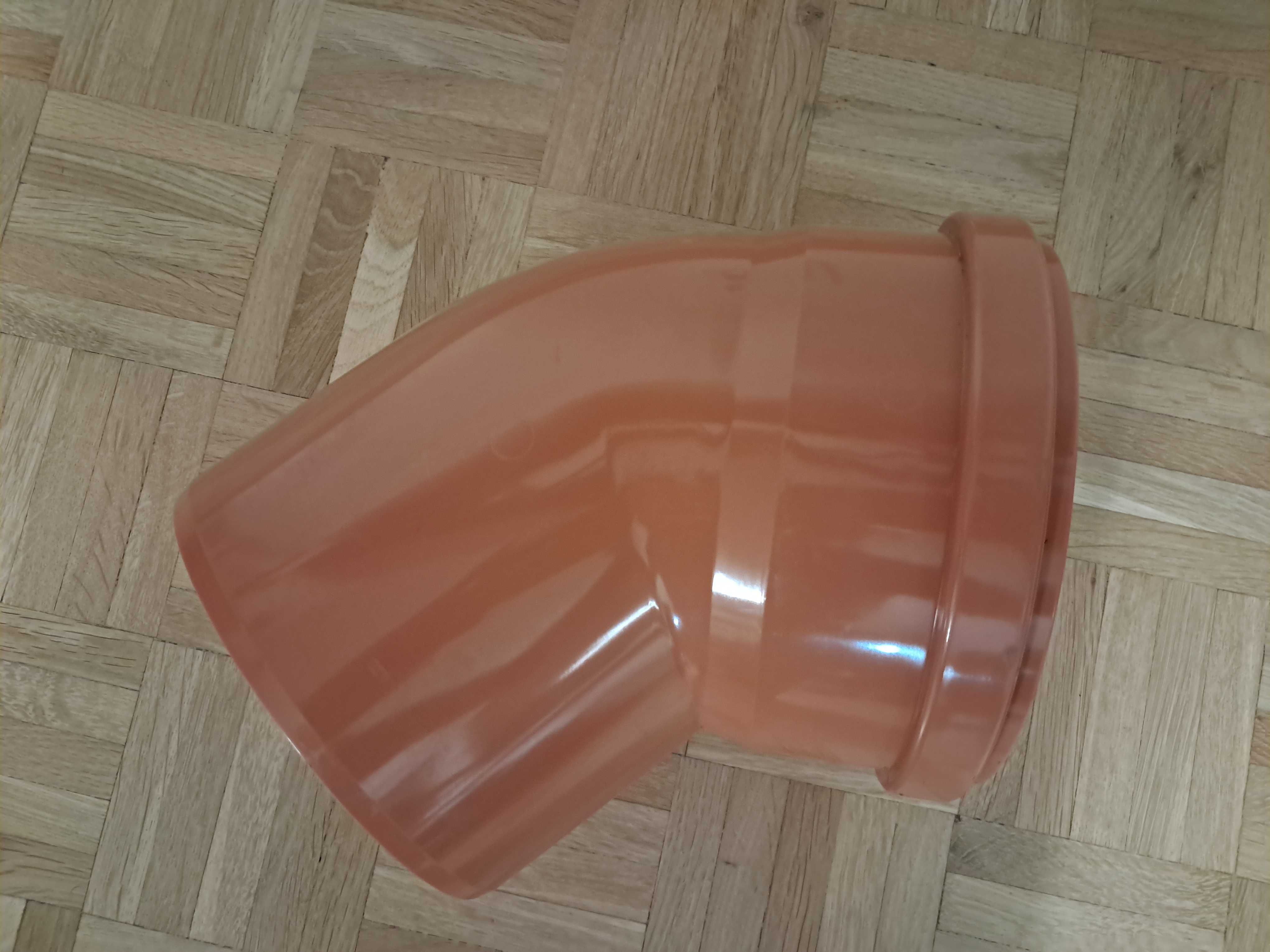 Nowe kolano kanalizacyjne 160 45 stopni rura PVC