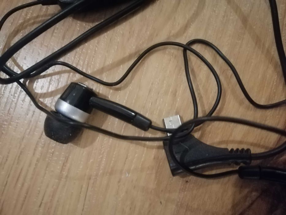 Samsung наушники оригинал.