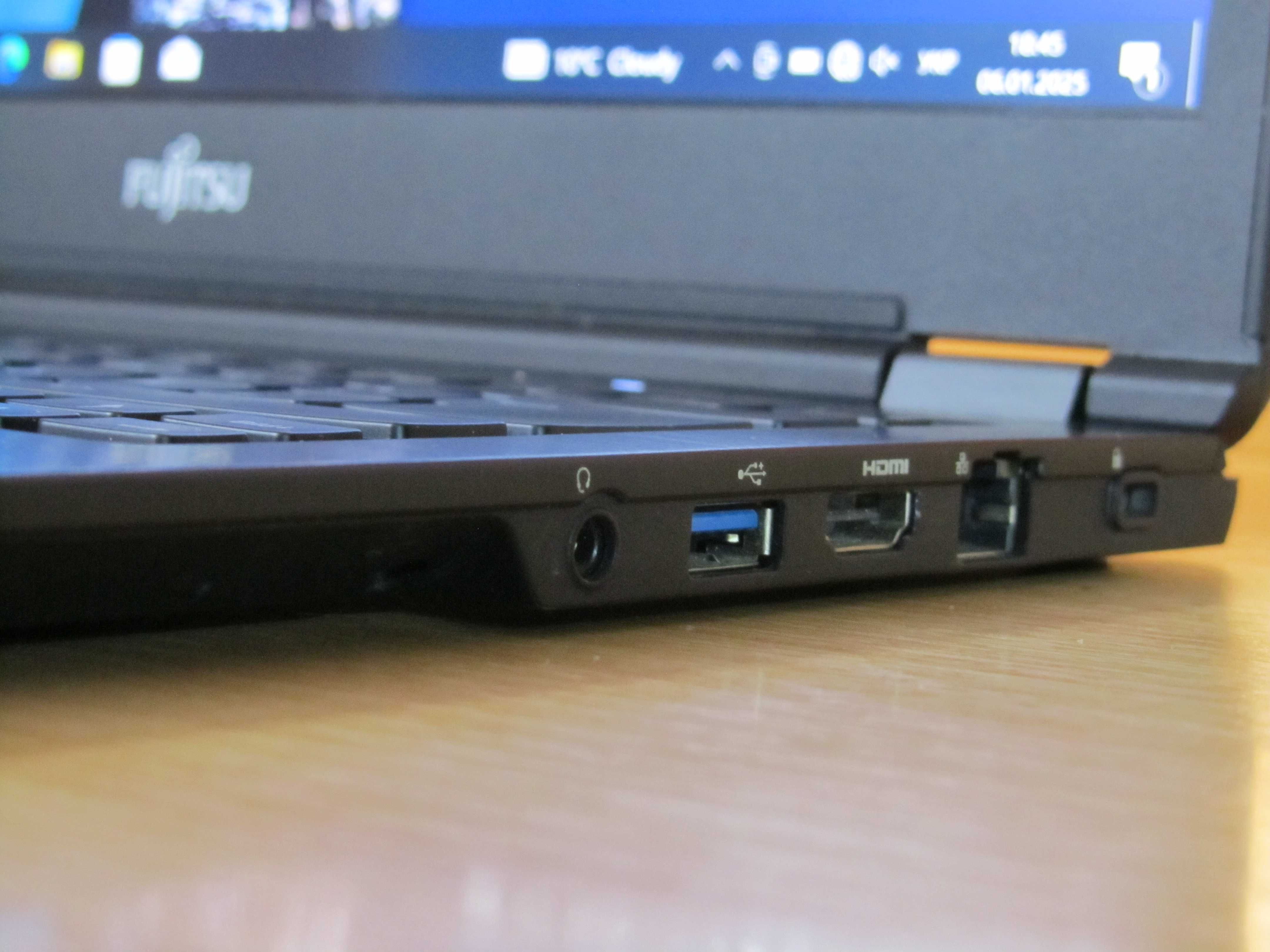 Fujitsu  U749 i5-8365U 4 ядра, 4.1 ГГц 32GB DDR4 M.2 512ГБ АКБ 13%,