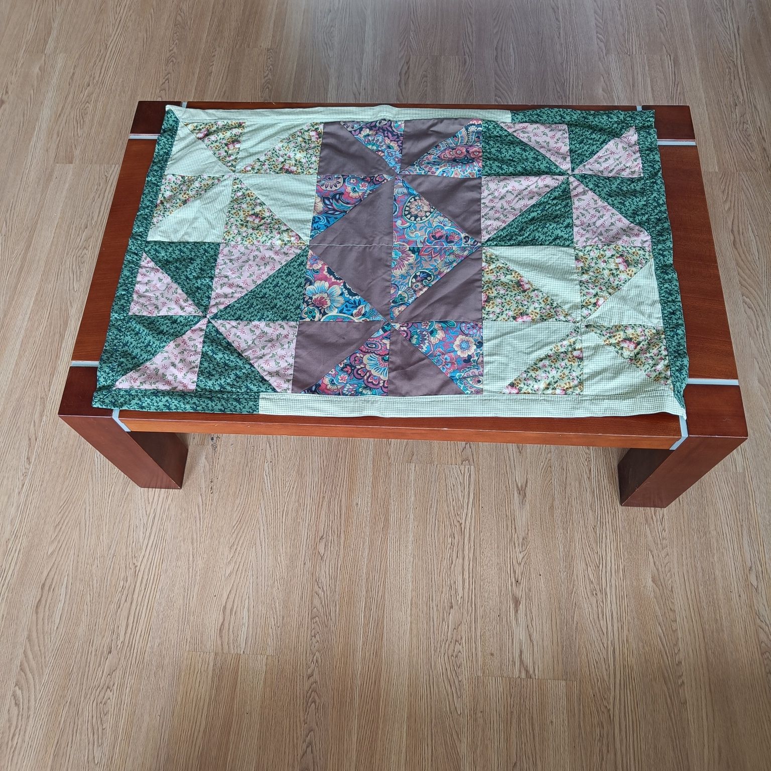 Śliczny obrus patchwork, butelkowa zieleń, boho 67 x 96