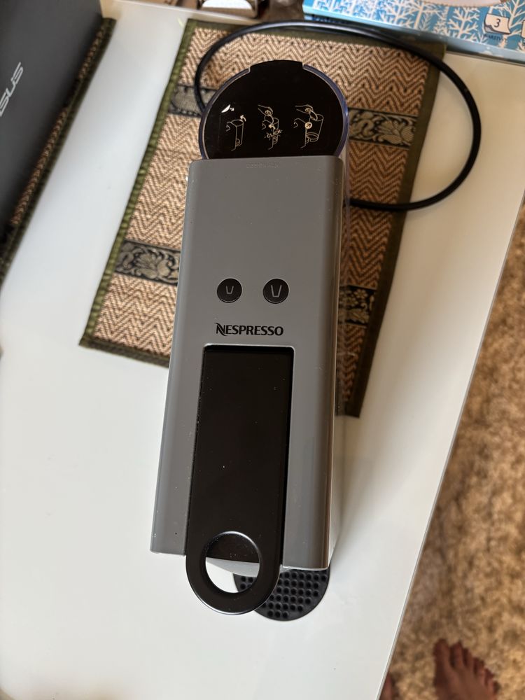 Ekspres do kawy Essenza Mini -Krups typeXN110*