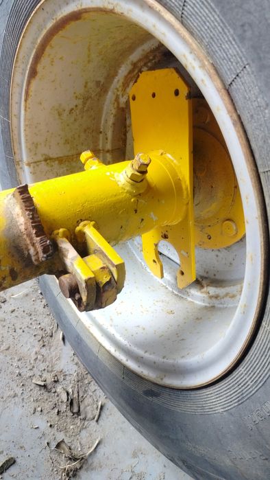 Oś do przyczepy/przyczepki