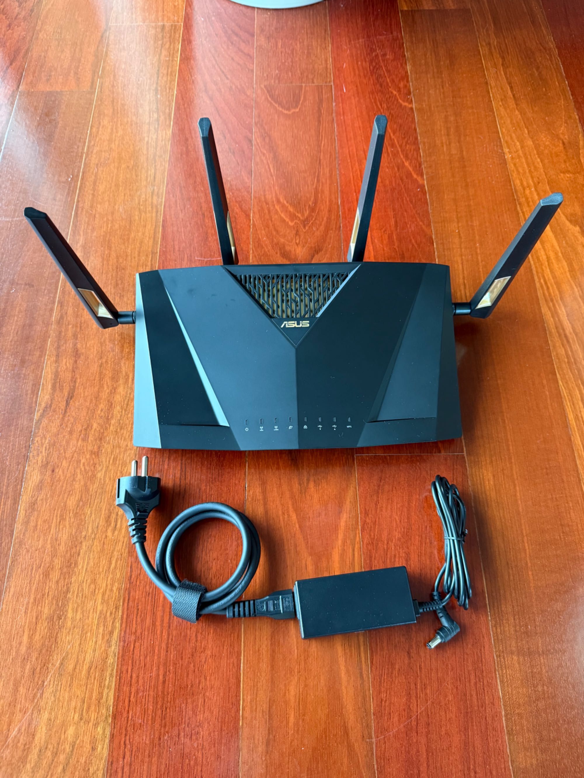 Router Asus RT-AX88U - WiFi 6 AX6000 – Como Novo