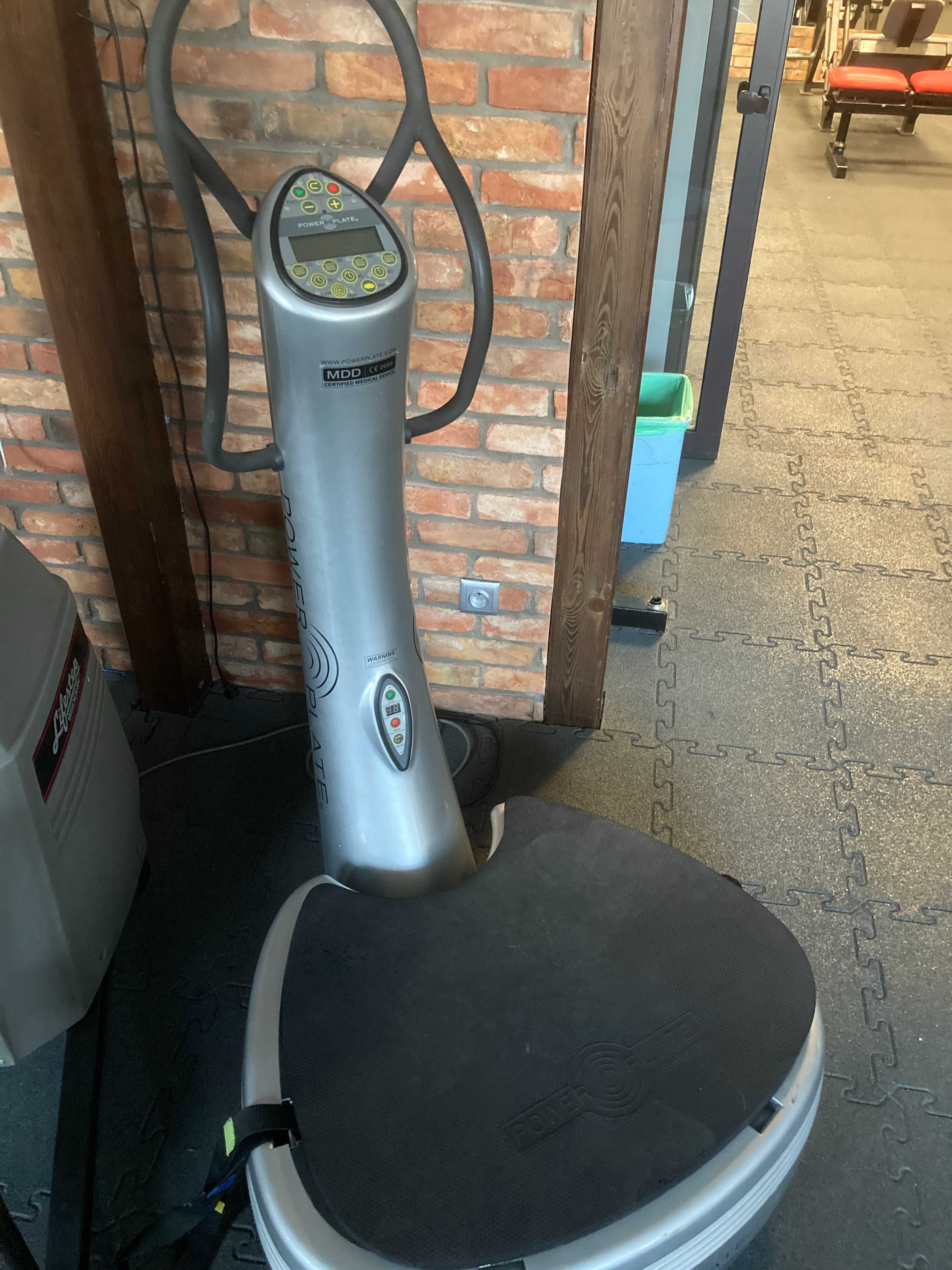 Power Plate Pro5